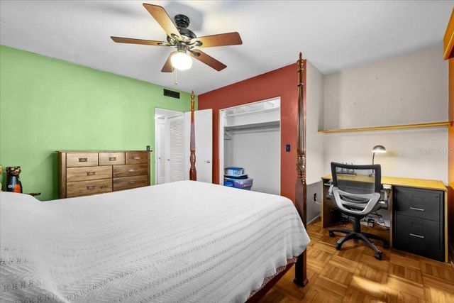 220 22ND AVENUE SE, St Petersburg, FL 33705