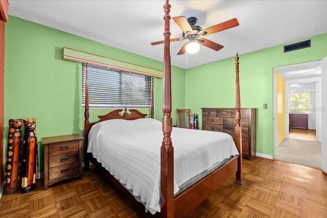 220 22ND AVENUE SE, St Petersburg, FL 33705