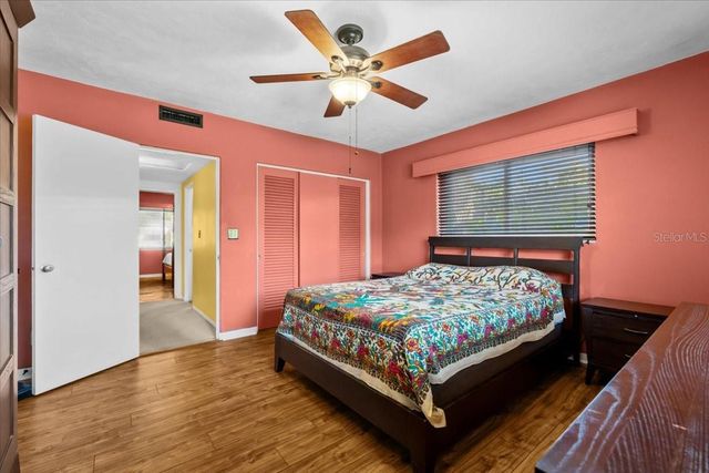 220 22ND AVENUE SE, St Petersburg, FL 33705