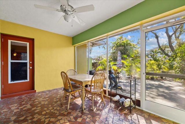 220 22ND AVENUE SE, St Petersburg, FL 33705