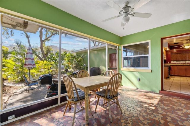 220 22ND AVENUE SE, St Petersburg, FL 33705