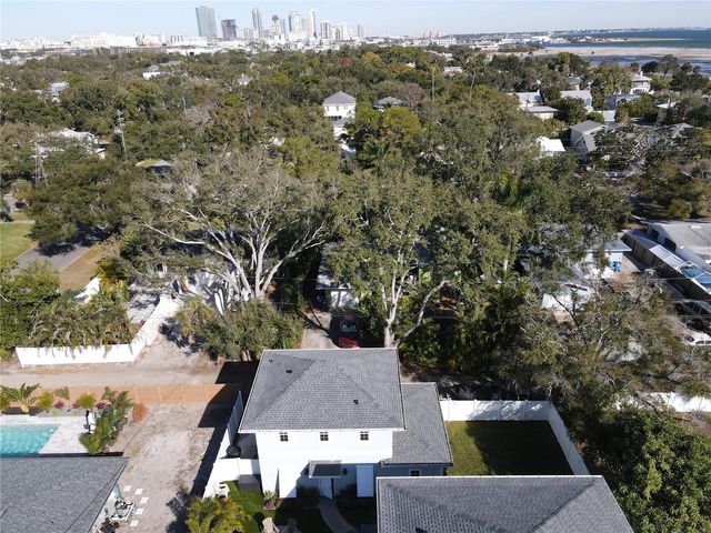 220 22ND AVENUE SE, St Petersburg, FL 33705