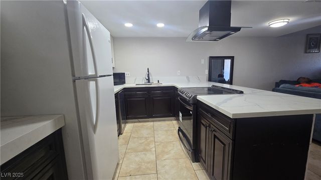 2941 Country Manor Lane 27, Las Vegas, NV 89115