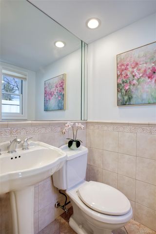 119 Radcliff Avenue, Port Washington, NY 11050