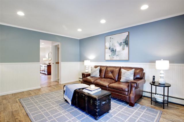 119 Radcliff Avenue, Port Washington, NY 11050