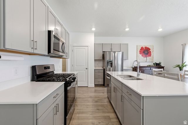 522 N SCUTTLEBUTT LN, Saratoga Springs, UT 84045