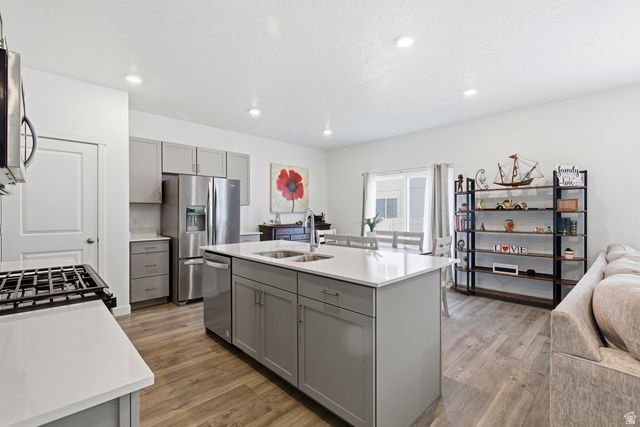 522 N SCUTTLEBUTT LN, Saratoga Springs, UT 84045