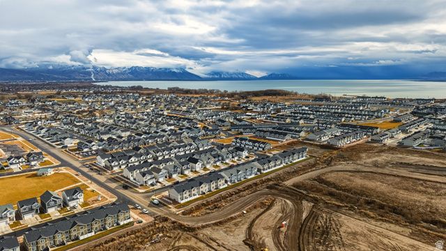 522 N SCUTTLEBUTT LN, Saratoga Springs, UT 84045