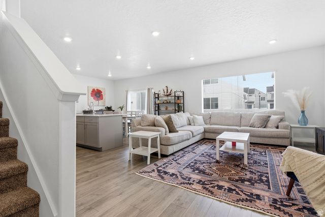 522 N SCUTTLEBUTT LN, Saratoga Springs, UT 84045