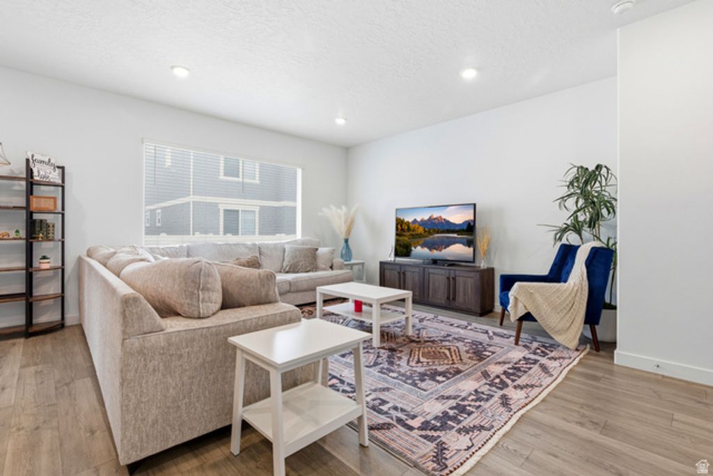 522 N SCUTTLEBUTT LN, Saratoga Springs, UT 84045