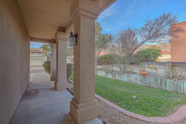 13400 Pinnacle Court NE, Albuquerque, NM 87112