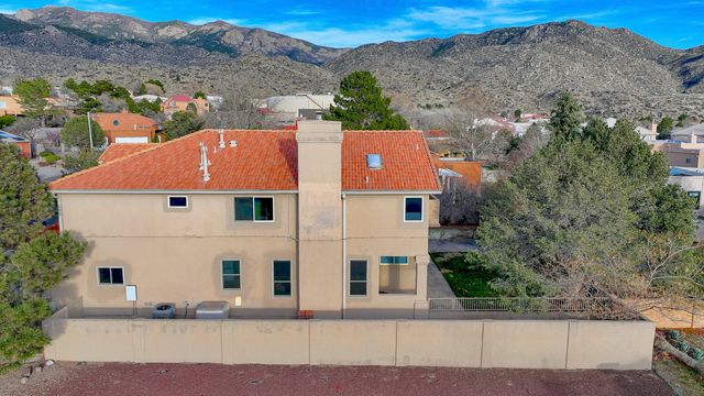 13400 Pinnacle Court NE, Albuquerque, NM 87112