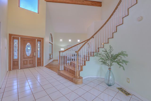 13400 Pinnacle Court NE, Albuquerque, NM 87112