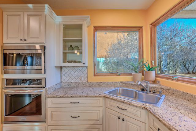 13400 Pinnacle Court NE, Albuquerque, NM 87112