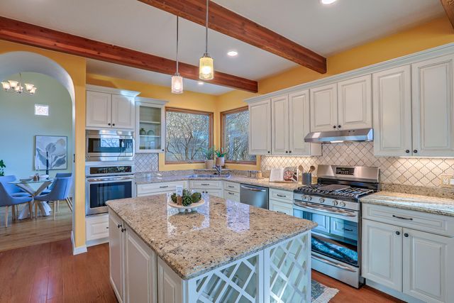 13400 Pinnacle Court NE, Albuquerque, NM 87112