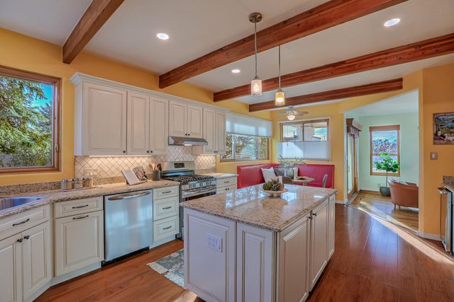 13400 Pinnacle Court NE, Albuquerque, NM 87112