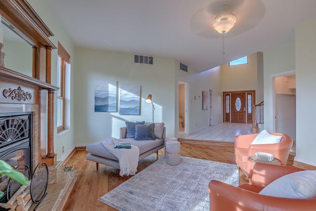 13400 Pinnacle Court NE, Albuquerque, NM 87112