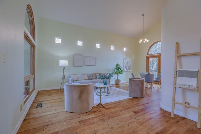 13400 Pinnacle Court NE, Albuquerque, NM 87112