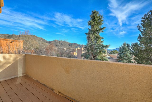 13400 Pinnacle Court NE, Albuquerque, NM 87112