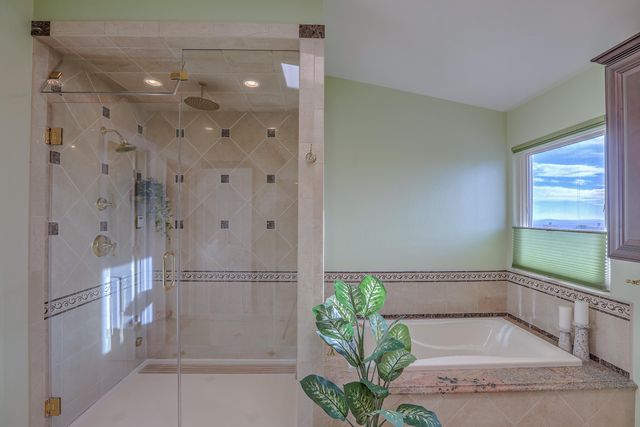 13400 Pinnacle Court NE, Albuquerque, NM 87112