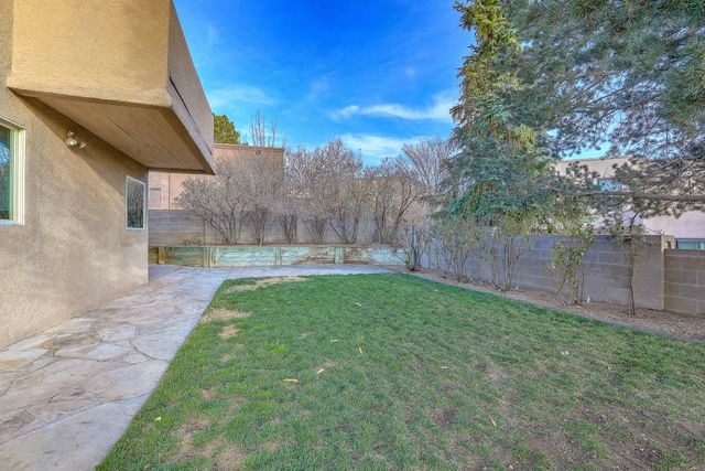 13400 Pinnacle Court NE, Albuquerque, NM 87112