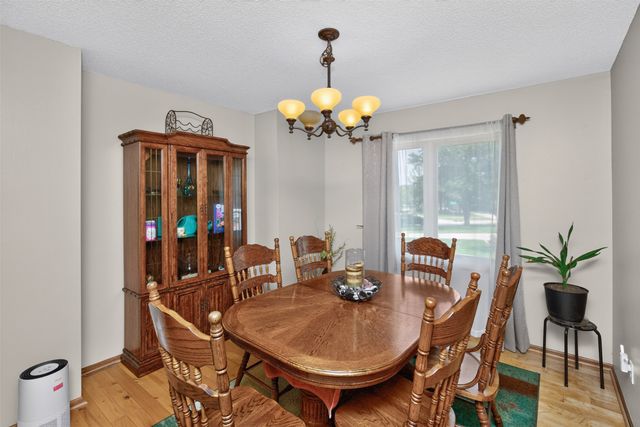 2199 NW 147th Street, Clive, IA 50325