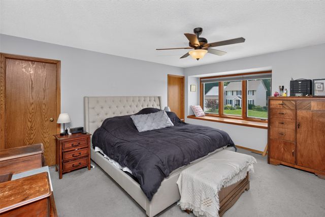 2199 NW 147th Street, Clive, IA 50325