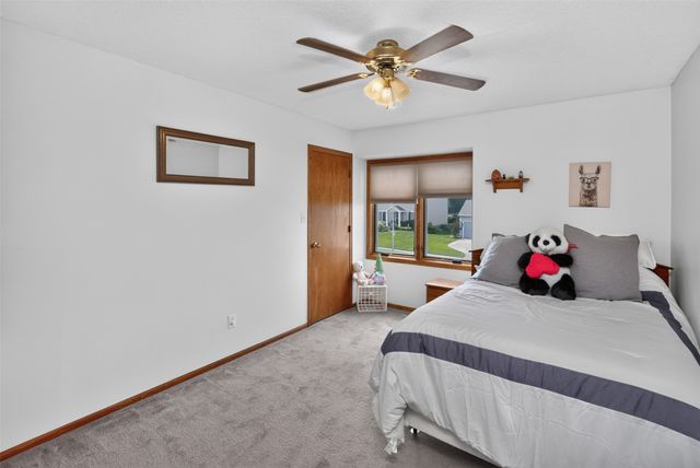 2199 NW 147th Street, Clive, IA 50325
