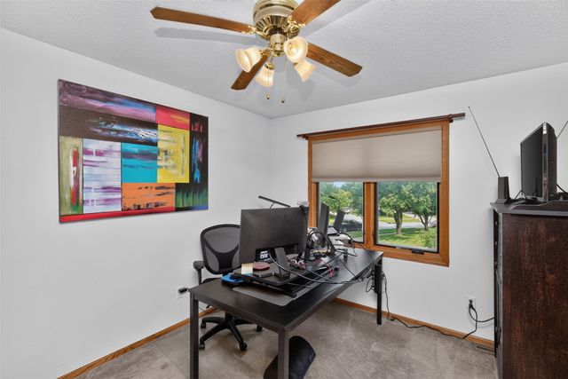 2199 NW 147th Street, Clive, IA 50325