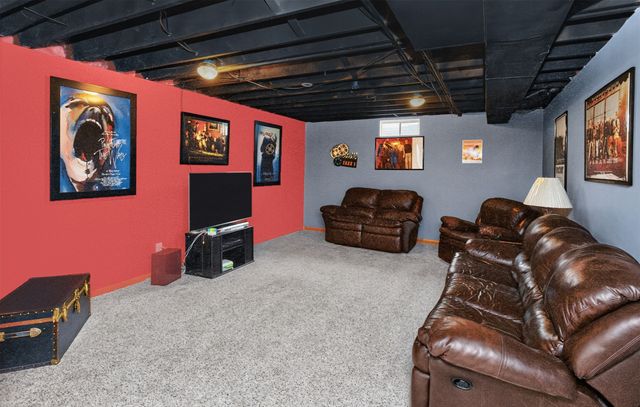 2199 NW 147th Street, Clive, IA 50325