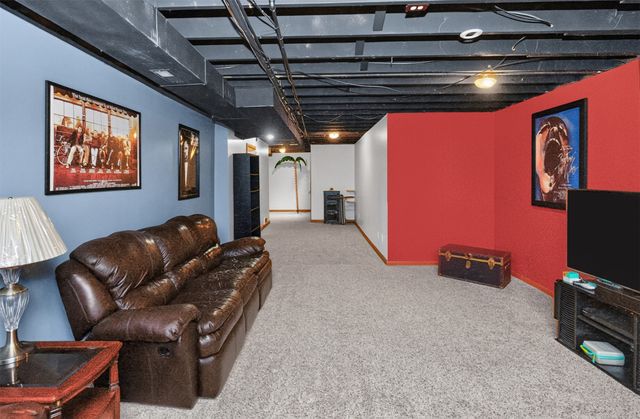 2199 NW 147th Street, Clive, IA 50325
