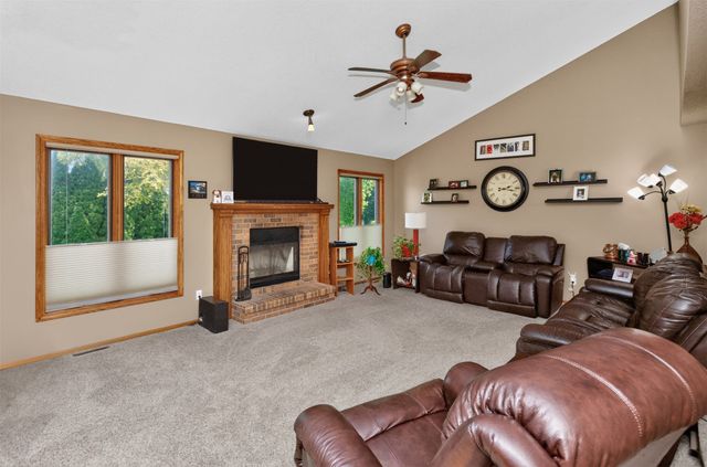 2199 NW 147th Street, Clive, IA 50325