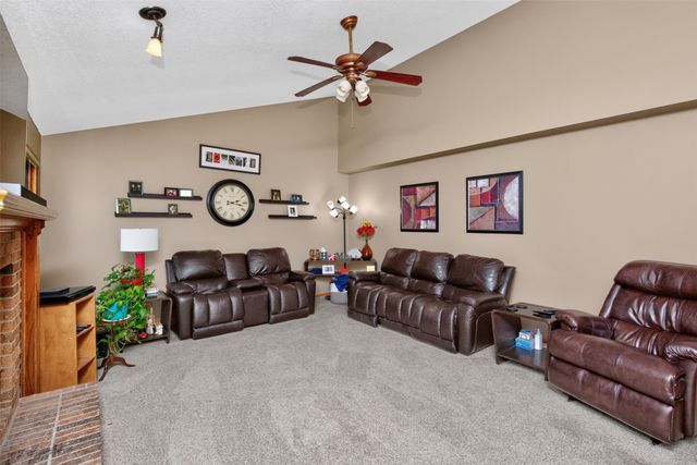 2199 NW 147th Street, Clive, IA 50325