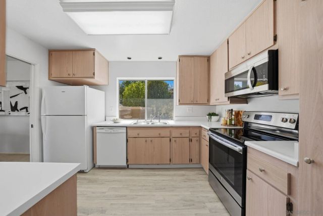 17444 Plaza Otonal, San Diego, CA 92128