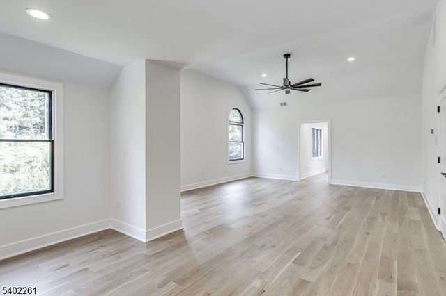 8 Juniper Pointe Trail, Green Brook Twp., NJ 08812