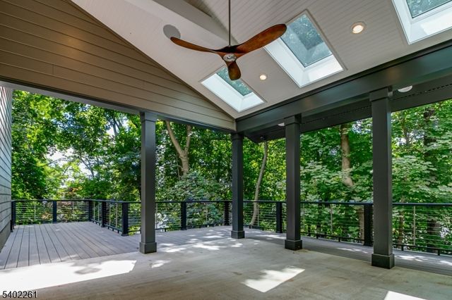 8 Juniper Pointe Trail, Green Brook Twp., NJ 08812