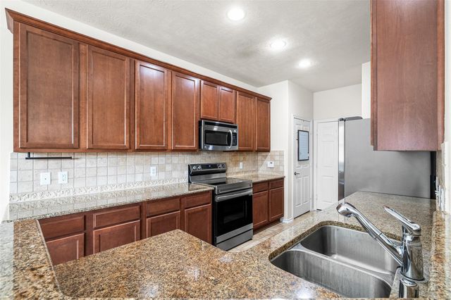 267 Bloomhill Place, Magnolia, TX 77354