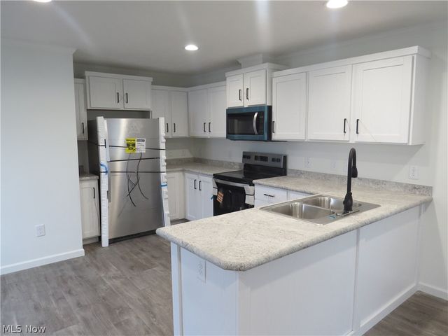 2659 Lake Breeze Drive, Madison, OH 44057