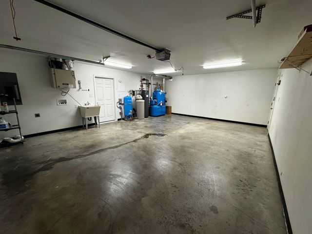 2039 AARON AVENUE, North Pole, AK 99705