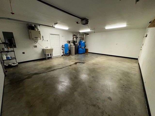 2039 AARON AVENUE, North Pole, AK 99705