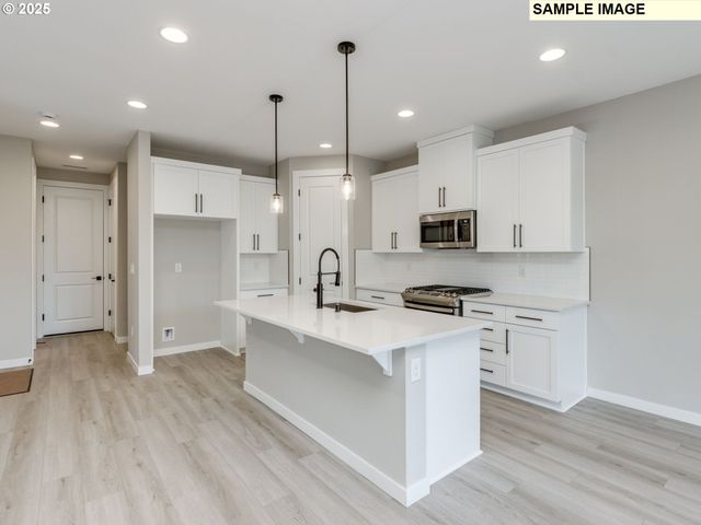740 Nw 178TH Way, Ridgefield, WA 98642