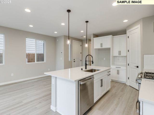 740 Nw 178TH Way, Ridgefield, WA 98642