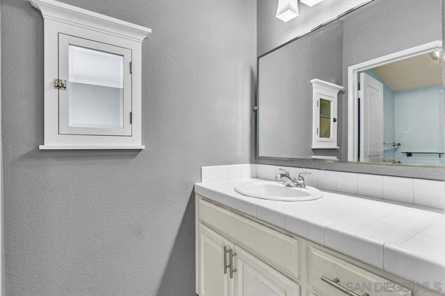 1137 Terracina, San Diego, CA 92103