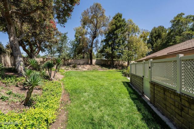 44113 Village 44, Camarillo, CA 93012