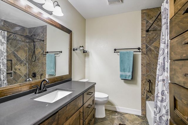 1303 Dragon DR, Round Rock, TX 78681