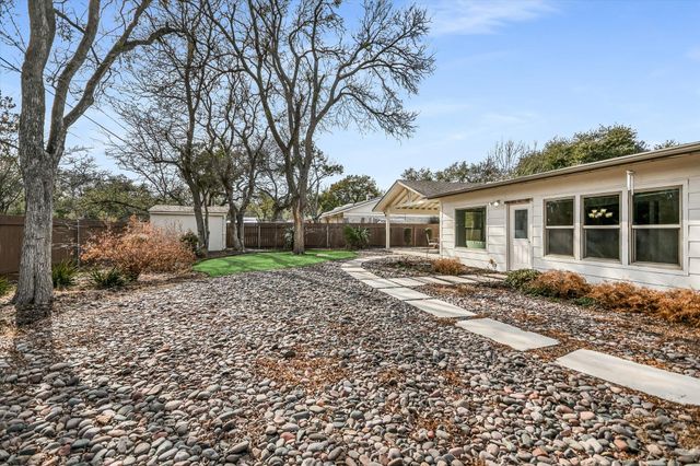 1303 Dragon DR, Round Rock, TX 78681