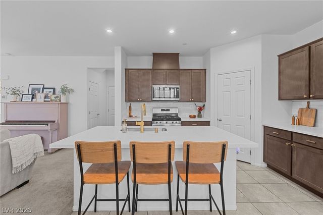1034 Huckburn Avenue, Henderson, NV 89015