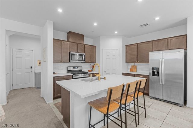 1034 Huckburn Avenue, Henderson, NV 89015