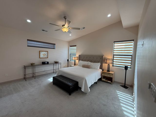 18 Camel Road, Los Lunas, NM 87031