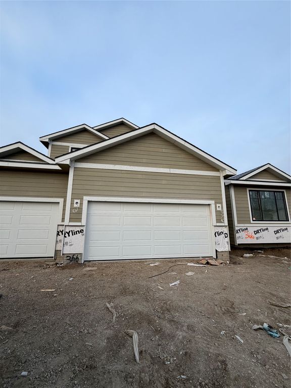 366 Napoli Avenue, West Des Moines, IA 50266